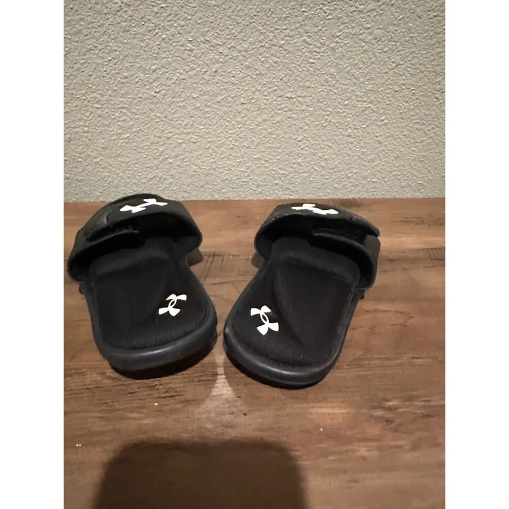 NEW Under Armour Black Boy Slides / Sandals with Adjustable Strap Size 12k